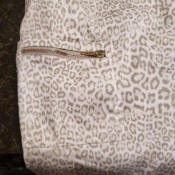 Pants - Picture 5 of 8